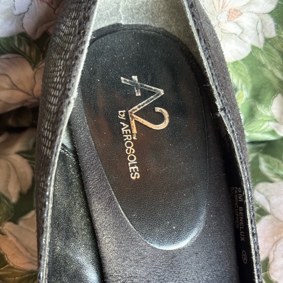 A2 by Aerosoles Benelux Black & Grey Snakeskin Pattern Pumps Size 8M - Picture 6 of 8